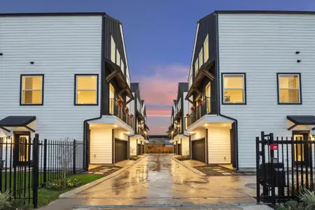 New construction Single-Family house 719 Thornton Rd, Unit C, Houston, TX 77018 - image