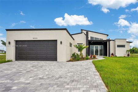 New construction Single-Family house 4009 W Jacaranda Pkwy, Cape Coral, FL 33993 - image