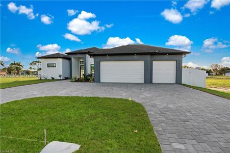New construction Single-Family house 628 Chiquita Blvd N, Cape Coral, FL 33993 - image