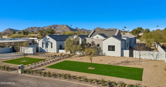 New construction Single-Family house 9810 N 57Th St, Paradise Valley, AZ 85253 null- photo 2 2