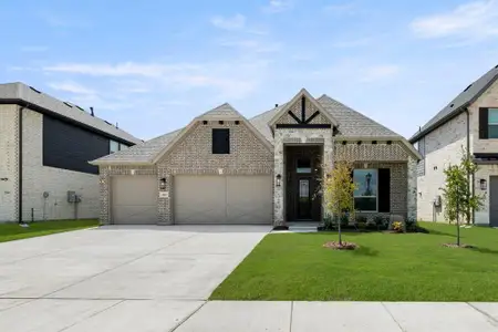 New construction Single-Family house 2102 Pelican Dr, Mansfield, TX 76063 plan Woodford F-BG - image