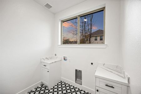 New construction Single-Family house 525 County Rd 6617, Dayton, TX 77535 - image 8