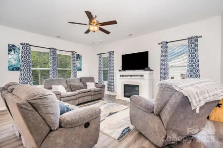 New construction Single-Family house 3536 Driftwood Dr, Gastonia, NC 28056 - image 7