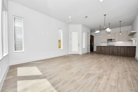 New construction Single-Family house 13109 Moncloa Dr, Houston, TX 77047 - image 18