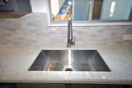 New construction Single-Family house 3414 Bahia Rd, League City, TX 77539 - image 16