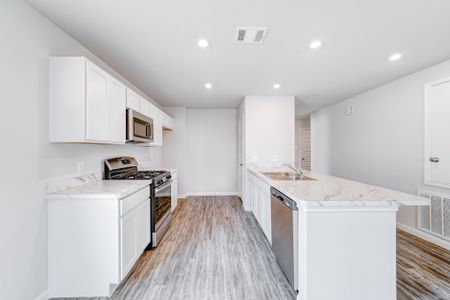 New construction Single-Family house 1512 E Milam St, Wharton, TX 77488 plan Lincoln - image 10