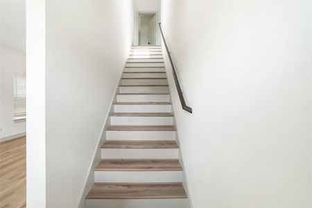 New construction Single-Family house 9913 Dipping Woods St, Houston, TX 77076 - image 12