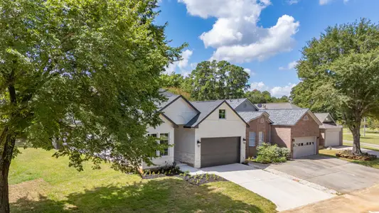 New construction Single-Family house 101 Fairway View Ct, Conroe, TX 77356 - image