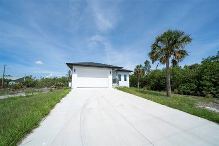 New construction Single-Family house 3920 Wisteria Pl, Punta Gorda, FL 33950 - image