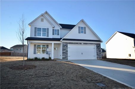 New construction Single-Family house 1715 Man-O-War Dr, Hope Mills, NC 28348 - image