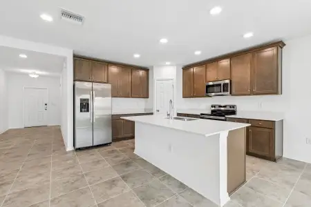 New construction Single-Family house 12206 Stirrup Dr, Dade City, FL 33525 plan Ventura - image 9