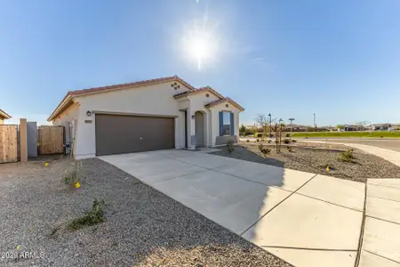 New construction Single-Family house 40045 W Bunker Dr, Maricopa, AZ 85138 - image