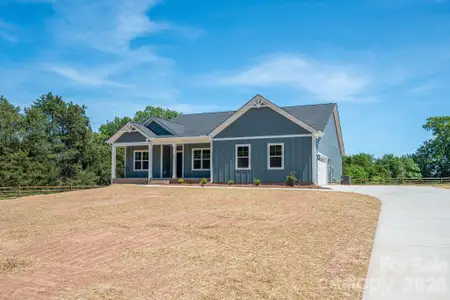 New construction Single-Family house 1337 Zeb Haynes Rd, Maiden, NC 28650 - image