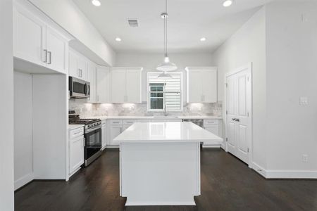 Commons at Ella Forest by Oracle City Homes in Houston - photo 20 20