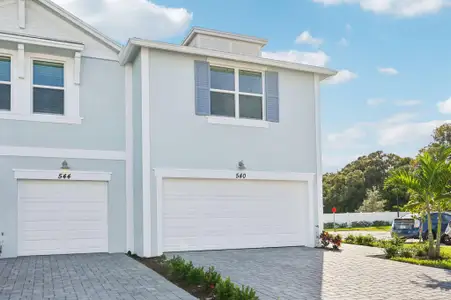 New construction Townhouse house 540 Salisbury Cir, Fort Pierce, FL 34982 plan Sandpiper End - image