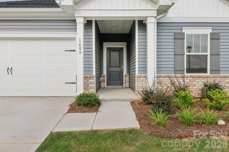 New construction Single-Family house 2449 Chartwell St, Stanley, NC 28164 plan Gibson - image