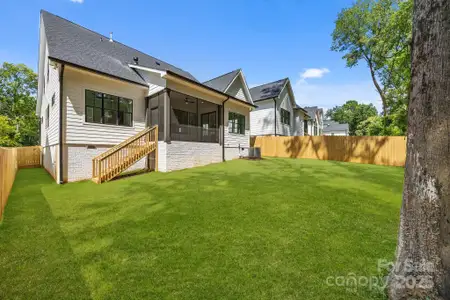 New construction Single-Family house 3949 Plainview Rd, Charlotte, NC 28208 - image