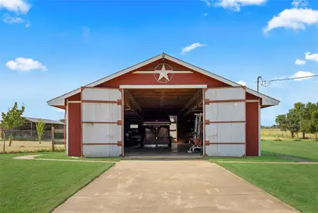 New construction Single-Family house 4425 County Rd 711, Cleburne, TX 76031 - image