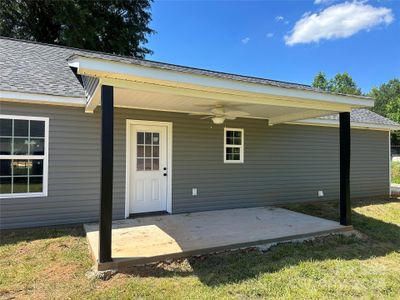 New construction Single-Family house 5856 Oakridge Road, Clover, SC 29710 - photo 0