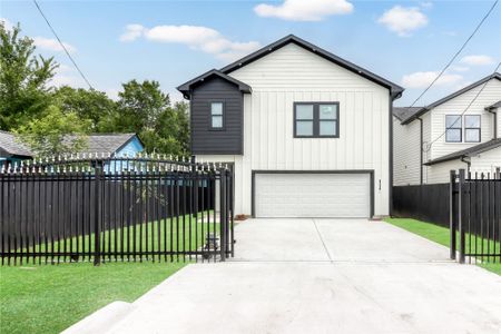 New construction Single-Family house 8136 Chateau St, Houston, TX 77028 - image