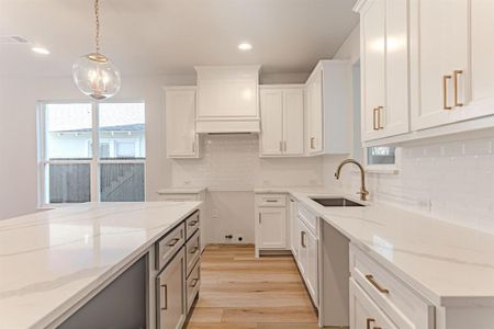 New construction Townhouse house 405 Athenia Dr, Fort Worth, TX 76114 - image 7