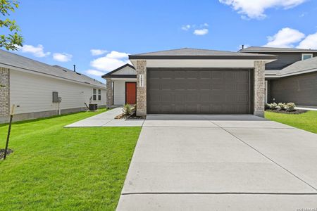 New construction Single-Family house 16055 Mahogany Wy, Elmendorf, TX 78112 plan The Estero - image