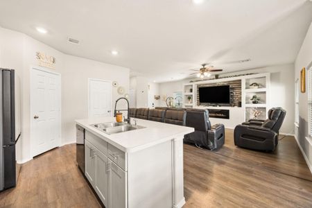 New construction Single-Family house 5952 Fernway Ct, Montgomery, TX 77316 plan RC Holland - image 13