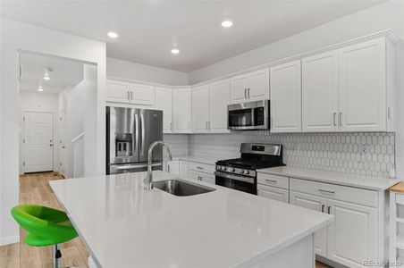 New construction Single-Family house 23820 E 34Th Ave, Aurora, CO 80019 Meridian- photo 8 8