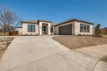 New construction Single-Family house 903 Urban Dr, DeSoto, TX 75115 - image