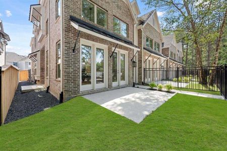 Woodforest Townhomes: Townhomes:  The Patios by Highland Homes in Montgomery - photo 11 11