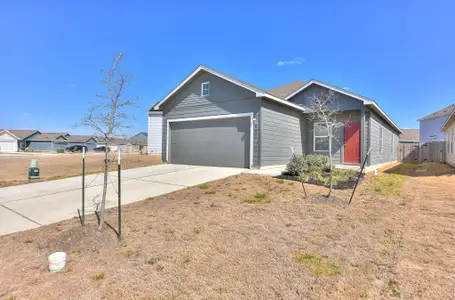 New construction Single-Family house 605 Rancho Del Cielo Loop, Jarrell, TX 76537 null- photo 1 1