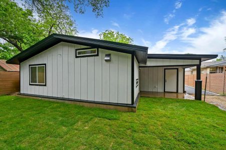 New construction Single-Family house 1006 Cherico St, Austin, TX 78702 null- photo 0