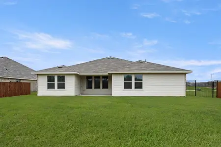 New construction Single-Family house 2607 Streamside Dr, Burleson, TX 76028 plan Dover - image 4