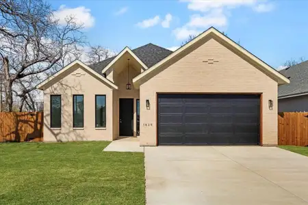 New construction Single-Family house 1629 E Tucker St, Fort Worth, TX 76104 - image