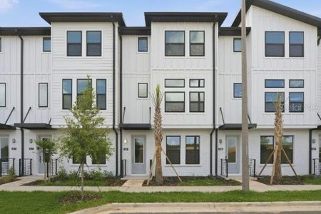 New construction Townhouse house 15267 Hamlin Park Dr, Winter Garden, FL 34787 - image