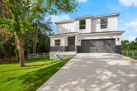 New construction Single-Family house 147 Kahana Ln, Bastrop, TX 78602 - image