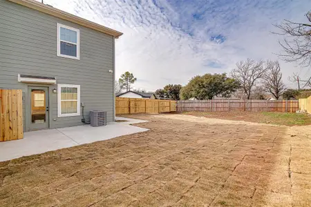 New construction Single-Family house 3155 N Glen Garden Dr N, Unit 3155, Fort Worth, TX 76119 - image