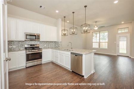 New construction Single-Family house 308 Rockbridge Dr, Huntsville, TX 77340 plan The 1443 - image 4