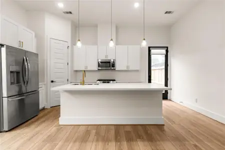New construction Single-Family house 7117 Goforth St, Houston, TX 77021 - image 11