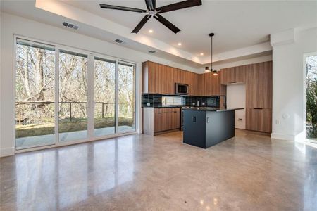 New construction Single-Family house 1711 E M Franklin Ave, Unit 2, Austin, TX 78721 - photo 7 7