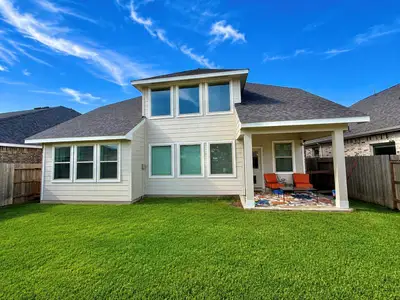 New construction Single-Family house 1934 Parks Edge Ln, Angleton, TX 77515 plan Walton II - image