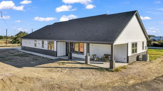 New construction Single-Family house 280 Jupiter Trl, Weatherford, TX 76088 - image 3