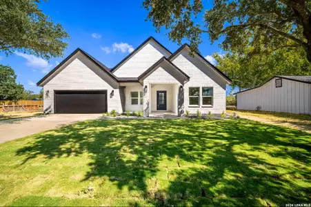 New construction Single-Family house 169 Pine Valley Dr, La Vernia, TX 78121 - image