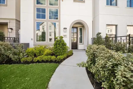New construction Single-Family house 949 Blackshire Ln, Houston, TX 77055 plan The Caroline - image 4
