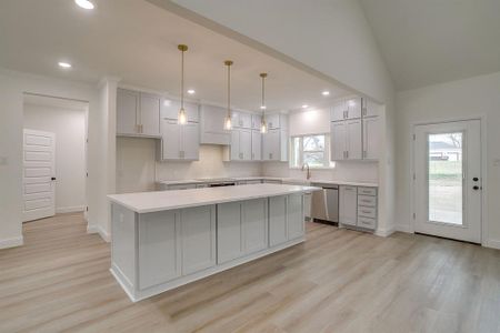 New construction Single-Family house 6705 Westover Dr, Granbury, TX 76049 - image 15