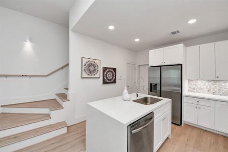 New construction Single-Family house 1047 Glenn Ave, Houston, TX 77088 null- photo 12 12