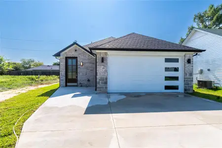 New construction Single-Family house 304 Backlash Dr, Gun Barrel City, TX 75156 - image