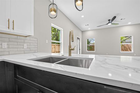 New construction Single-Family house 415 Neyland St, Houston, TX 77022 - image 18
