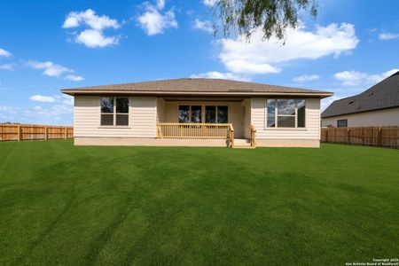 New construction Single-Family house 254 Allen Ave, Castroville, TX 78009 plan Bowie  - image 4