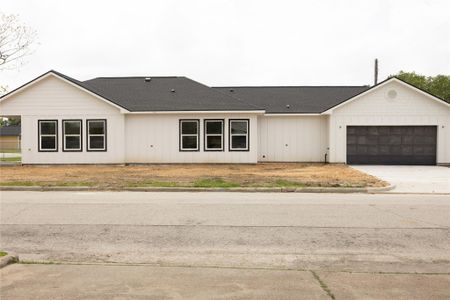 New construction Single-Family house 1300 Edison Ave, Baytown, TX 77520 - image